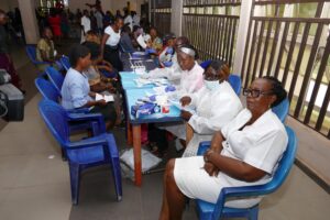Read more about the article RECTOR, DR. AWUZIE FLAGS OFF FREE MEDICAL OUTREACH AT CIVIC CENTRE OKO