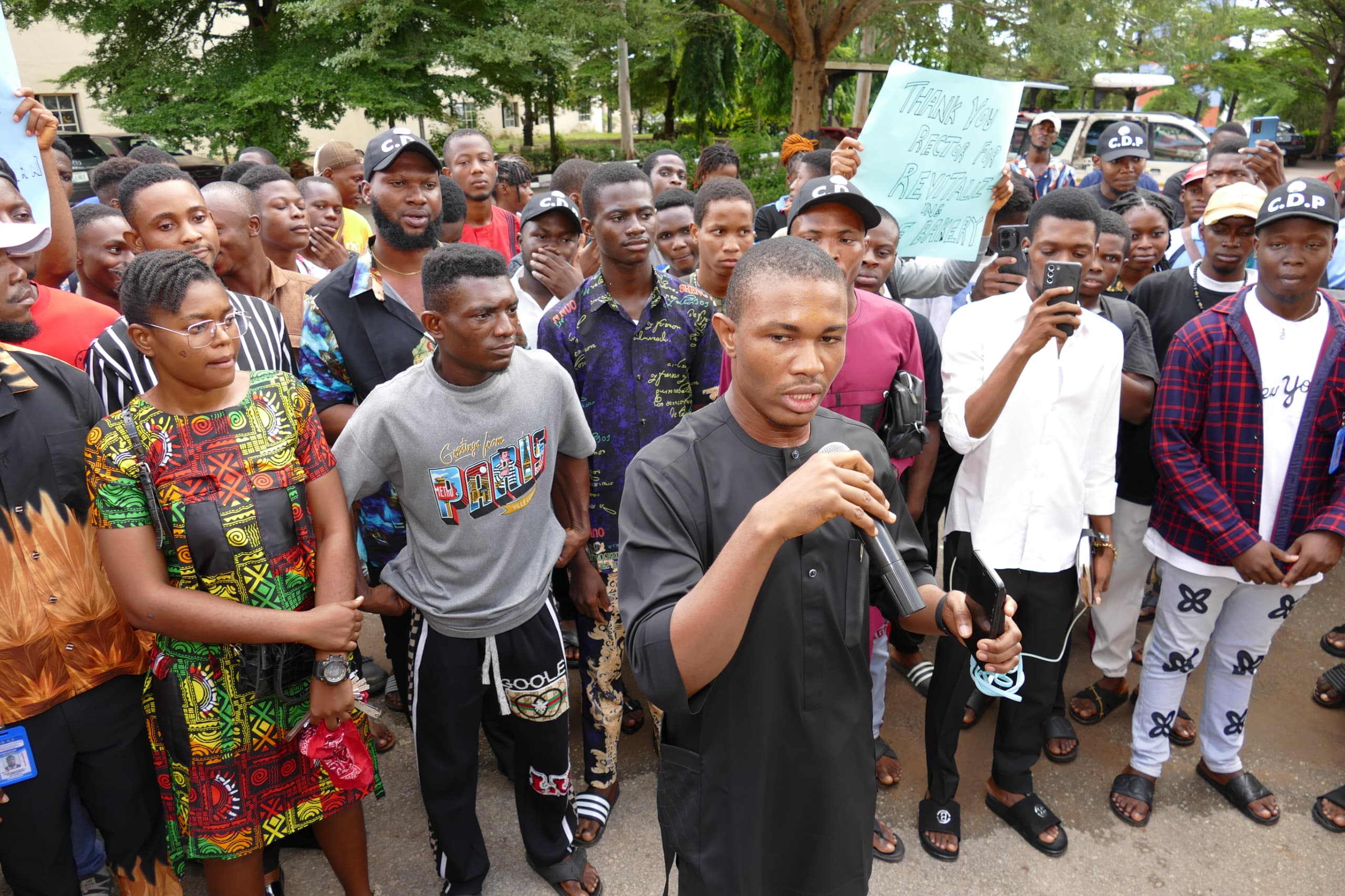 You are currently viewing FED POLY OKO STUDENTS MARCH IN SOLIDARITY WITH THE RECTOR, DR. AWUZIE