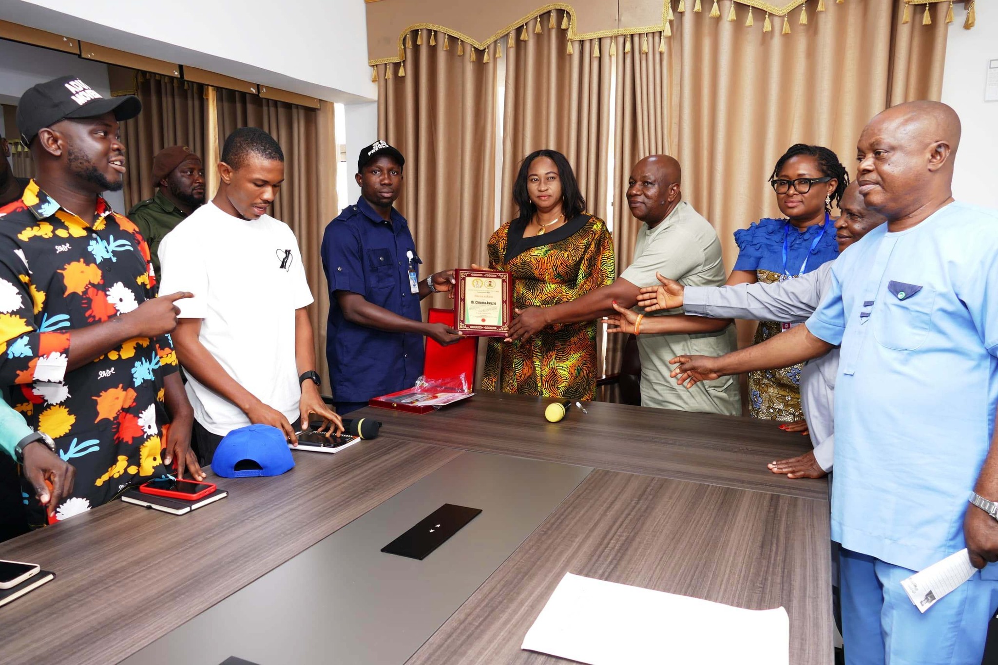 You are currently viewing RECTOR DR.AWUZIE BAGS NAPS MATRON AWARD