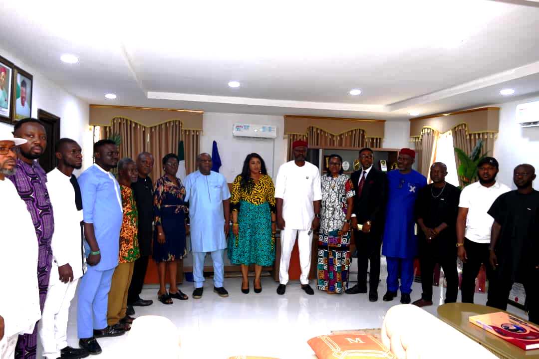 You are currently viewing OKO COMMUNITY THROWS WEIGHT BEHIND RECTOR,CALLS FOR RESUSCITATION OF ALEX EKWUEME ANNUAL LECTURE