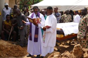 Read more about the article FEDERAL POLYTECHNIC OKO: LATE BURSAR LAID TO REST IN HIS HOMETOWN