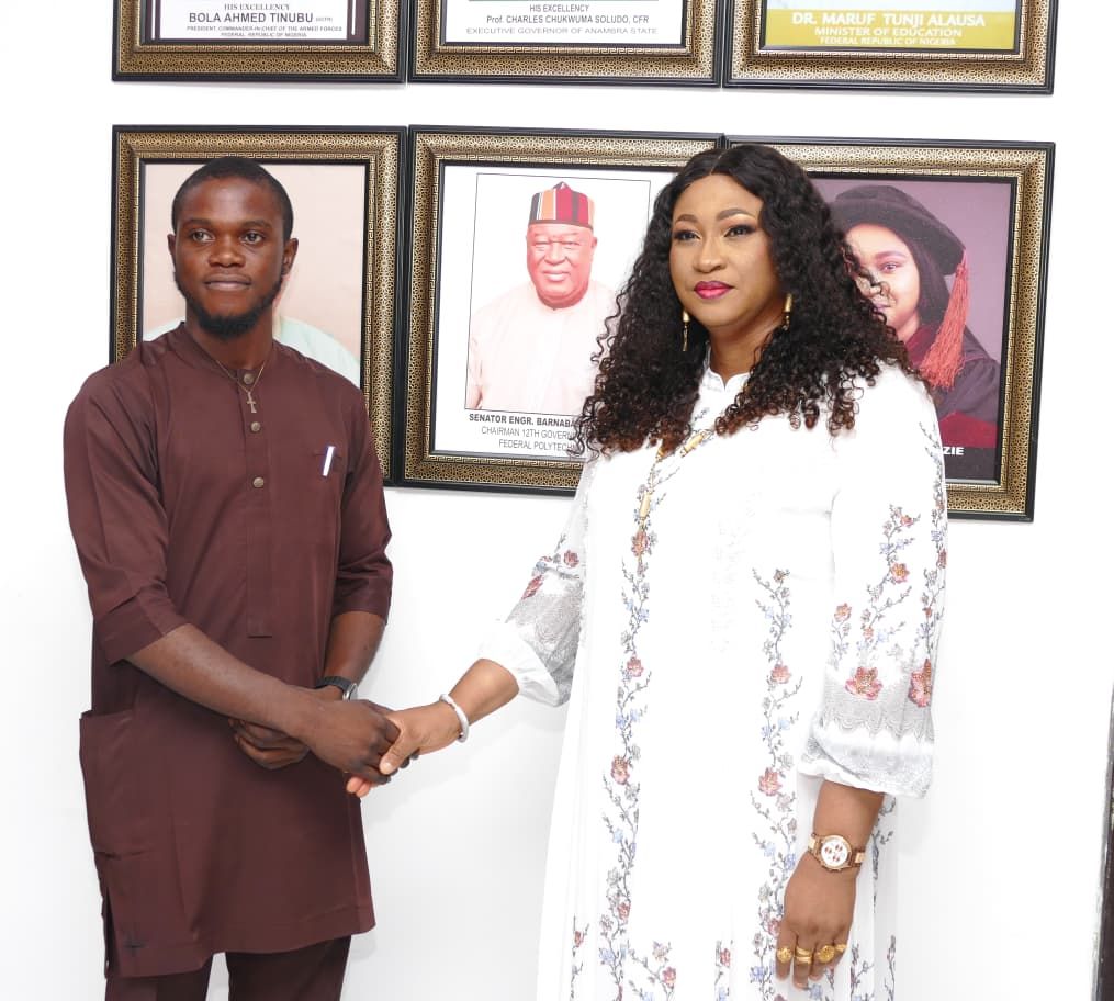 You are currently viewing FEDERAL POLYTECHNIC OKO: LECTURERS CAUGHT SELLING TEXTBOOKS DIRECTLY TO STUDENTS TO BE DISCIPLINED